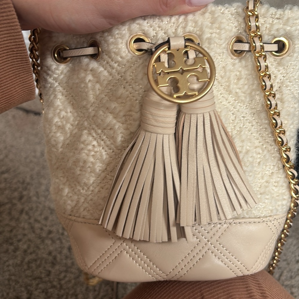 Tory Burch bag! - Picture 3 of 7